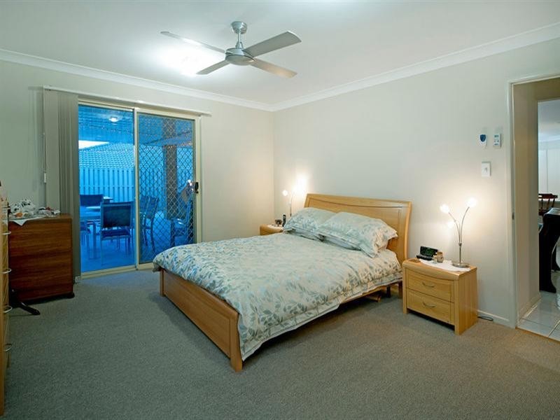 11 Whitely Circuit, Maudsland QLD 4210