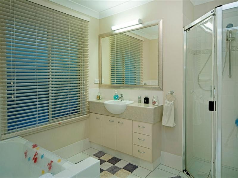 11 Whitely Circuit, Maudsland QLD 4210