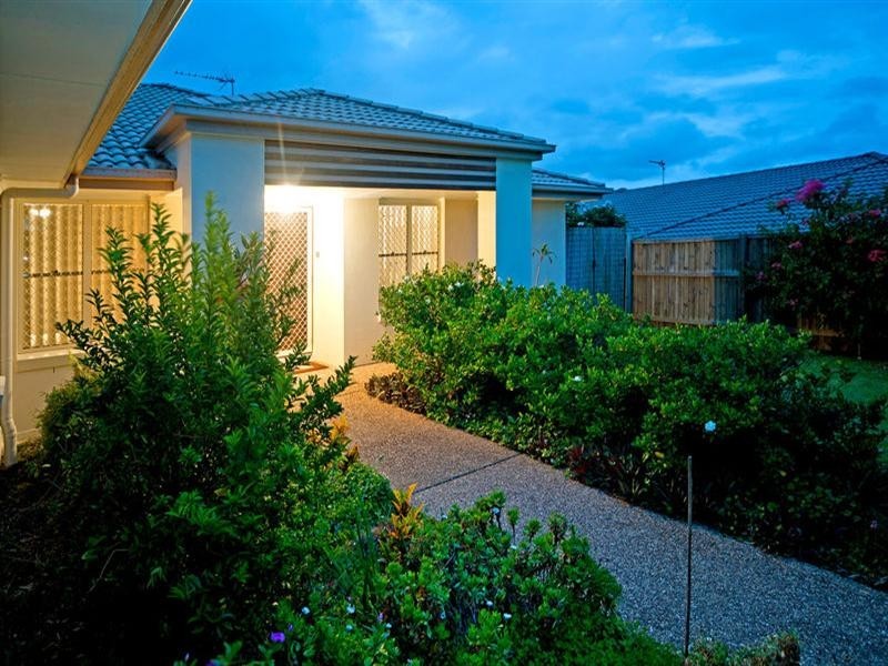 11 Whitely Circuit, Maudsland QLD 4210