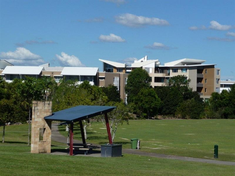 119/1-7 Moores Crescent, Varsity Lakes QLD 4227