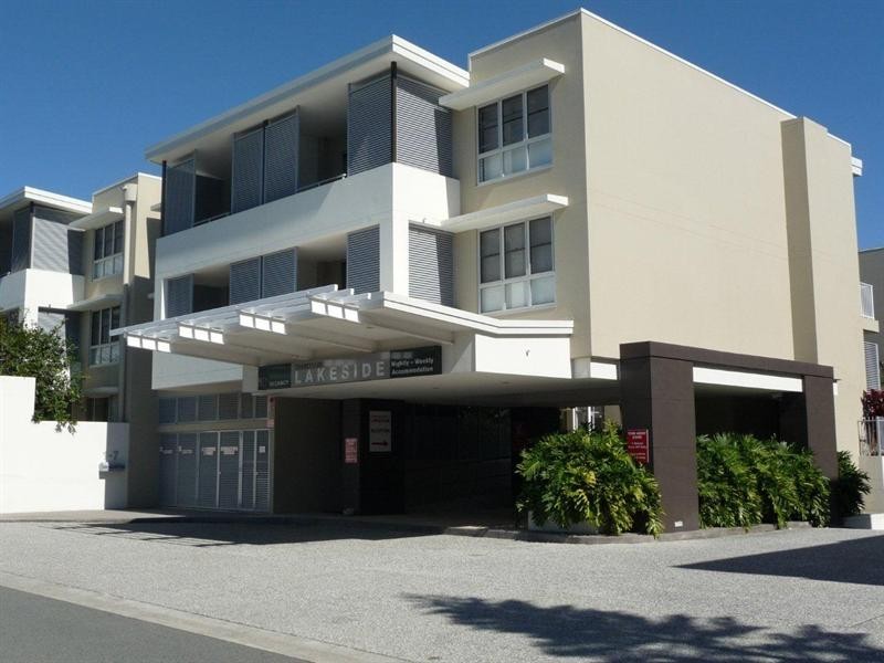 119/1-7 Moores Crescent, Varsity Lakes QLD 4227