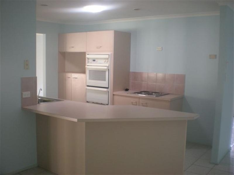 53 Allied Drive, Arundel QLD 4214