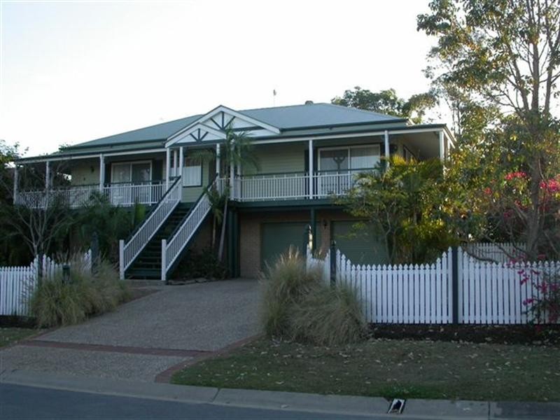 77 Tamworth Drive, Helensvale QLD 4212