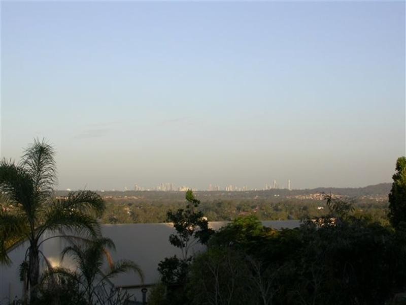 77 Tamworth Drive, Helensvale QLD 4212