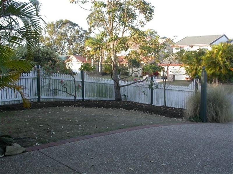 77 Tamworth Drive, Helensvale QLD 4212