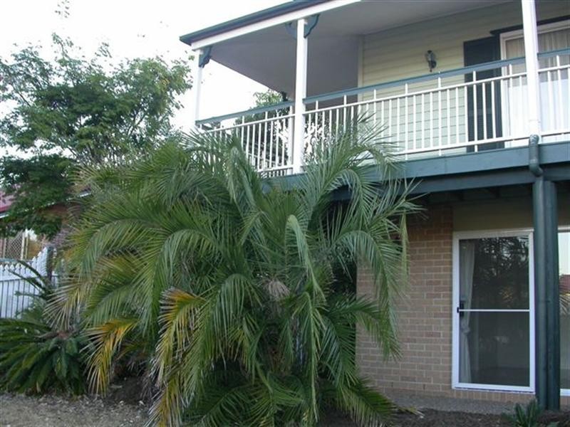 77 Tamworth Drive, Helensvale QLD 4212