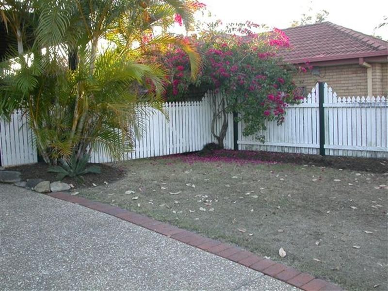 77 Tamworth Drive, Helensvale QLD 4212