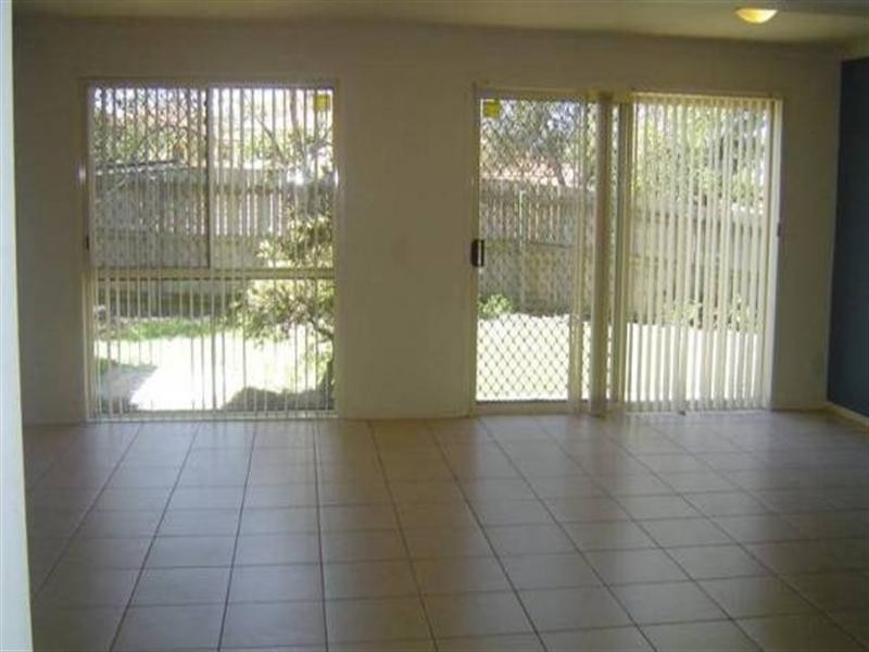 3 Arundel Drive, Arundel QLD 4214