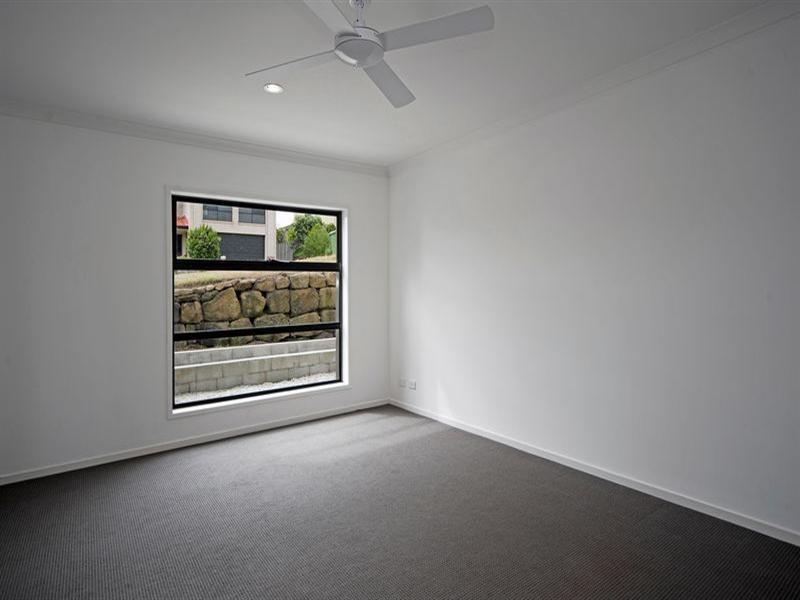 15 Buchanan Circuit, Oxenford QLD 4210