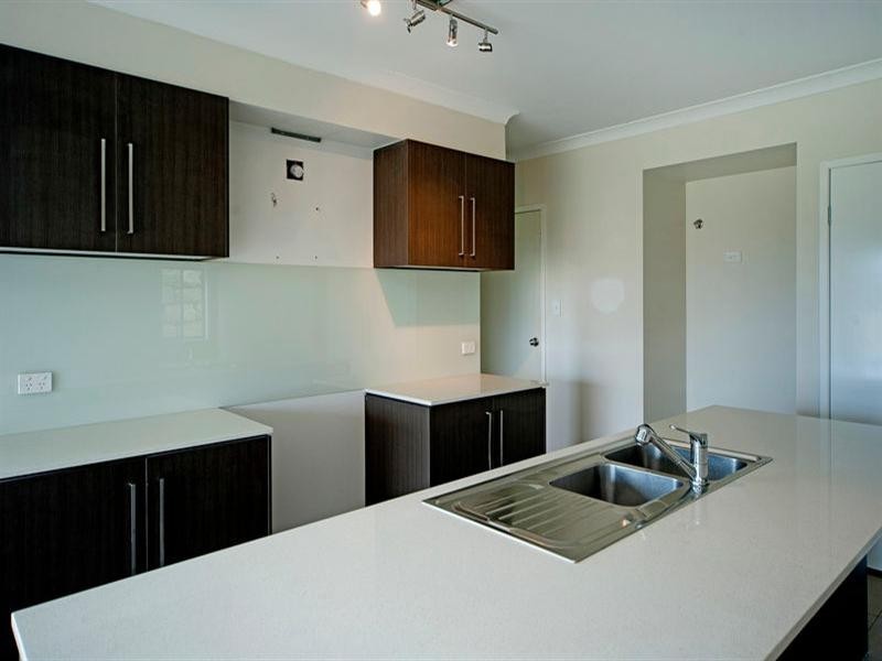 15 Buchanan Circuit, Oxenford QLD 4210