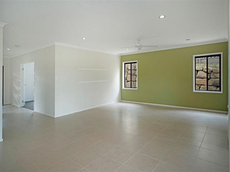 15 Buchanan Circuit, Oxenford QLD 4210