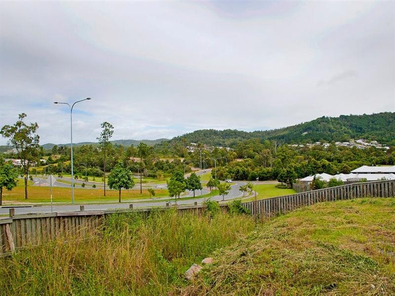 15 Buchanan Circuit, Oxenford QLD 4210