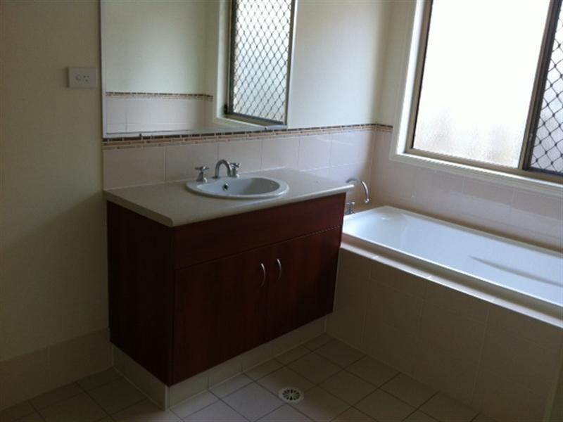 32 Monivae Circuit, Eagleby QLD 4207