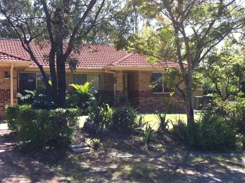 2/16b Doyalson, Helensvale QLD 4212