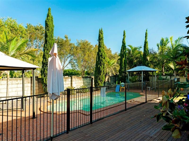 4 Parkwater Terrace, Helensvale QLD 4212