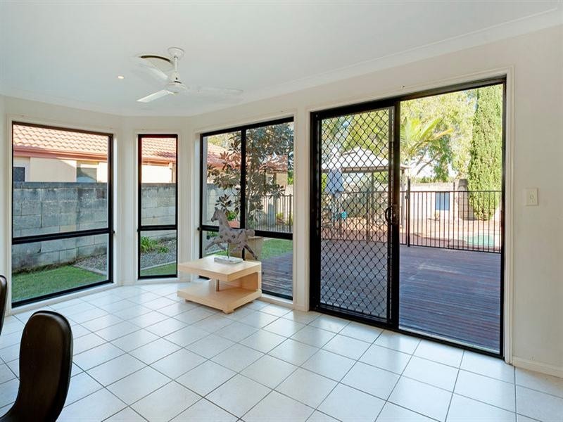 4 Parkwater Terrace, Helensvale QLD 4212