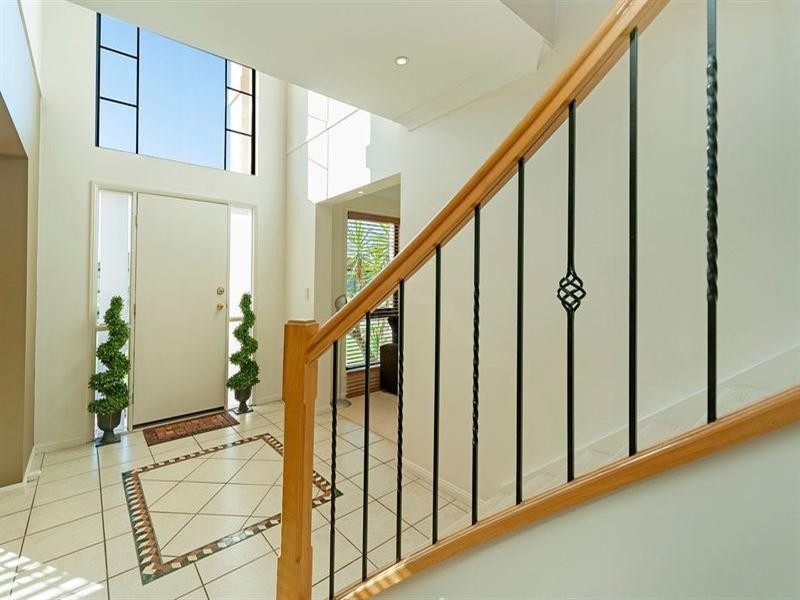 4 Parkwater Terrace, Helensvale QLD 4212