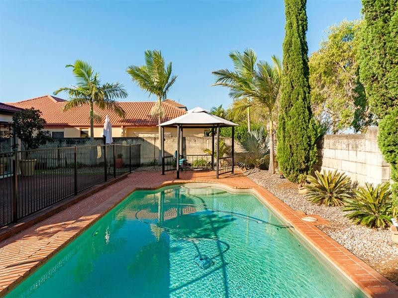 4 Parkwater Terrace, Helensvale QLD 4212