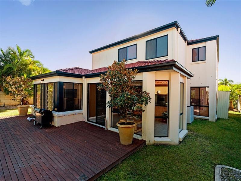 4 Parkwater Terrace, Helensvale QLD 4212