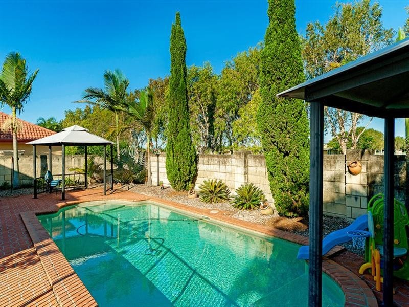 4 Parkwater Terrace, Helensvale QLD 4212