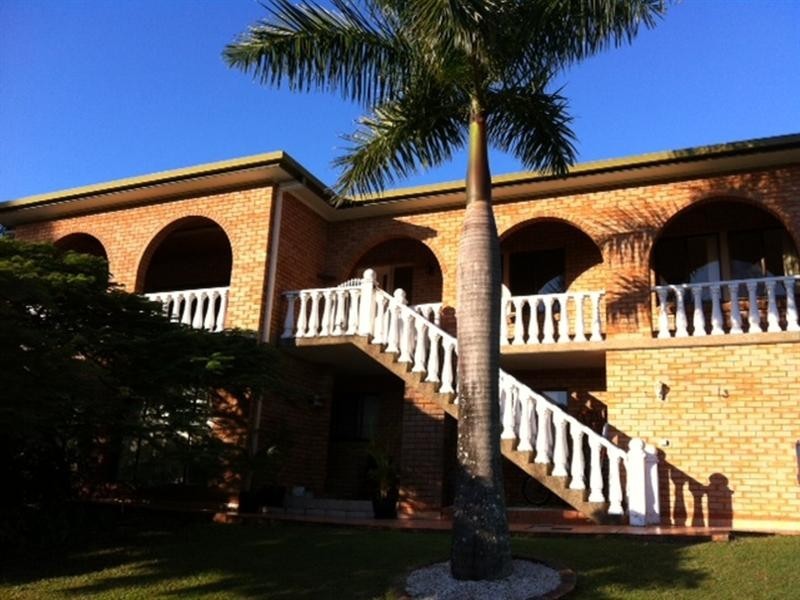 13 Stretton Drive, Helensvale QLD 4212