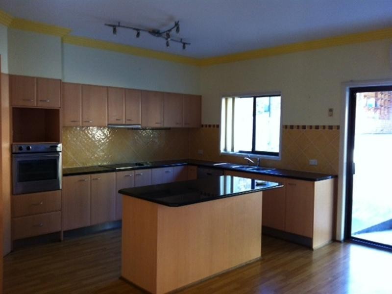 13 Stretton Drive, Helensvale QLD 4212