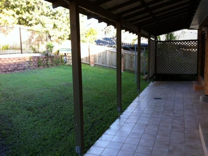 13 Stretton Drive, Helensvale QLD 4212