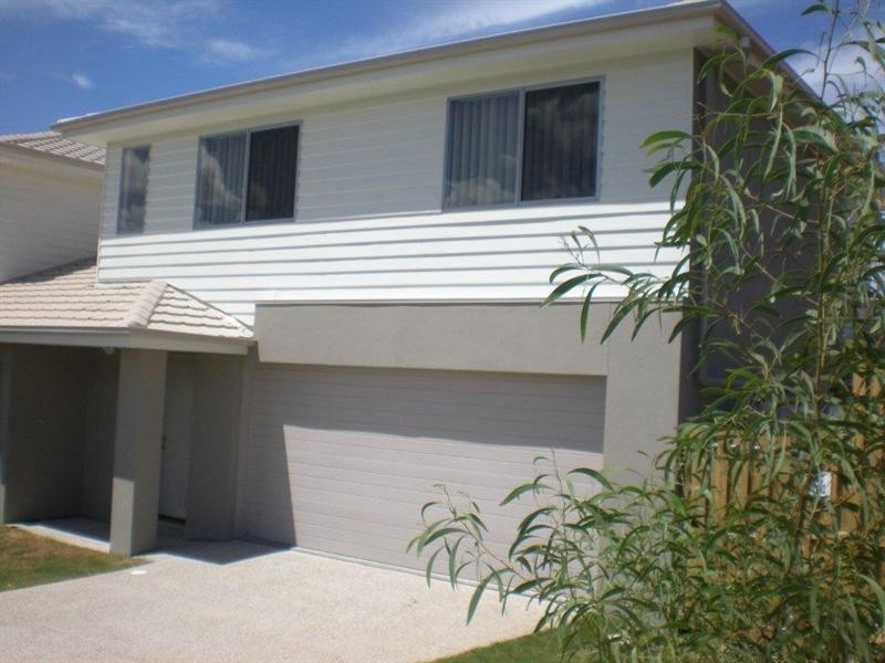 2/24 Faraday Crescent, Pacific Pines QLD 4211