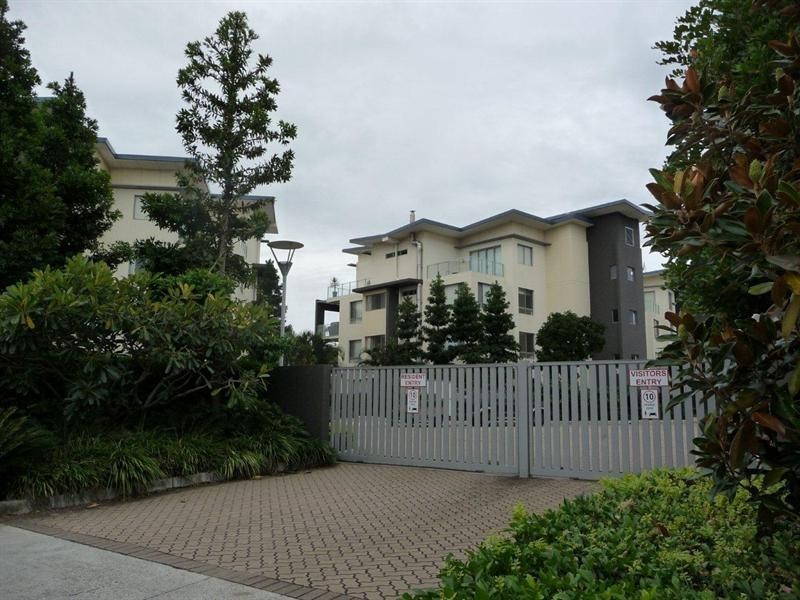 115/3 Pendraat Parade, Hope Island QLD 4212