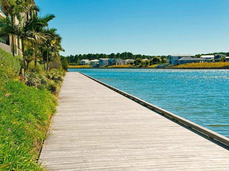 115/3 Pendraat Parade, Hope Island QLD 4212