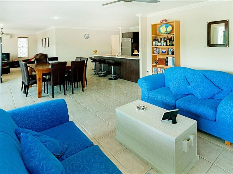 5 Ainslie Street, Pacific Pines QLD 4211