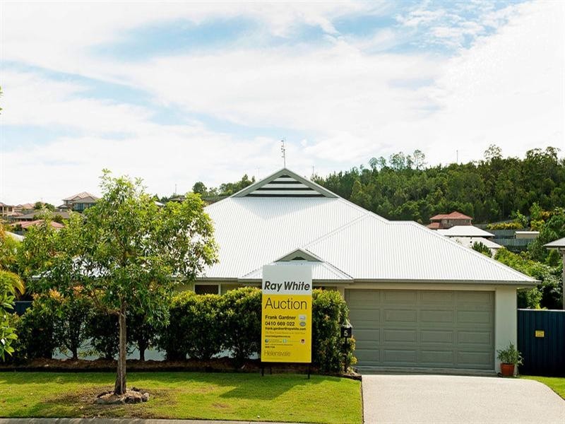5 Ainslie Street, Pacific Pines QLD 4211