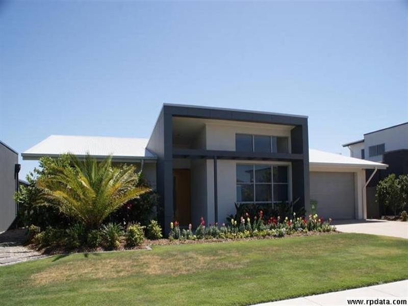 13 Osmium Lane, Hope Island QLD 4212