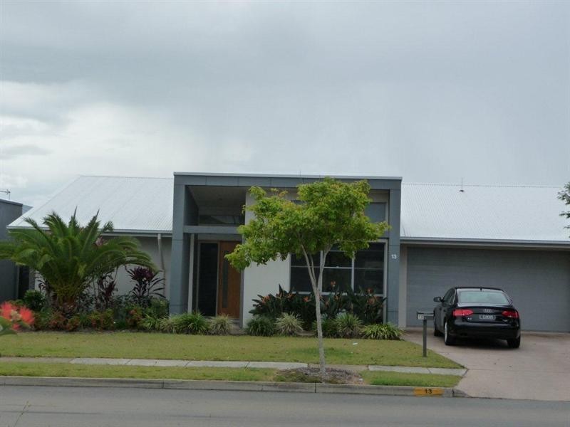 13 Osmium Lane, Hope Island QLD 4212
