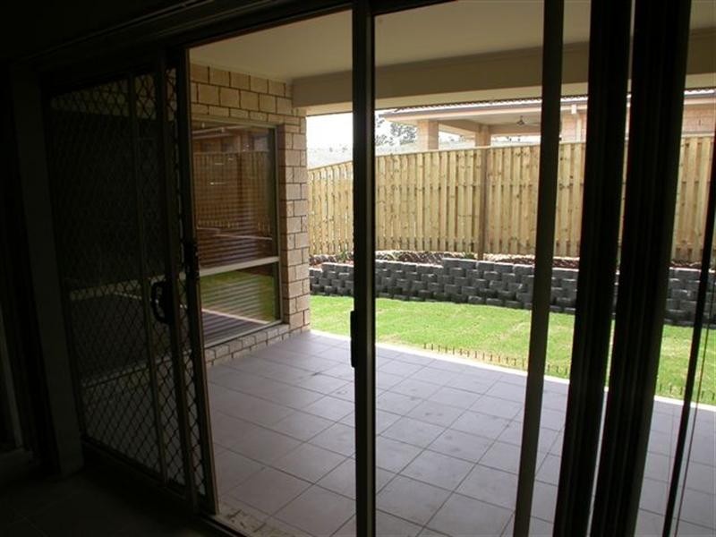 94 Wunburra Circle, Pacific Pines QLD 4211