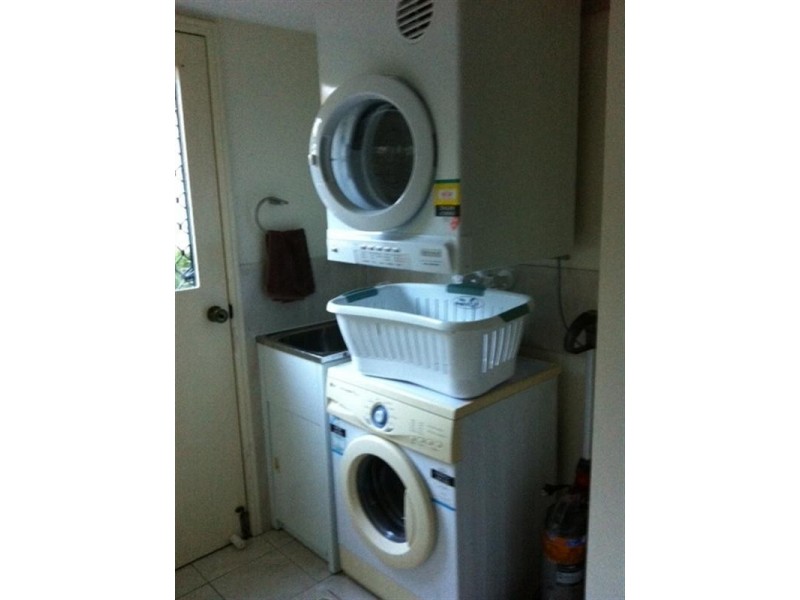 3/8 Doyalson Place, Helensvale QLD 4212