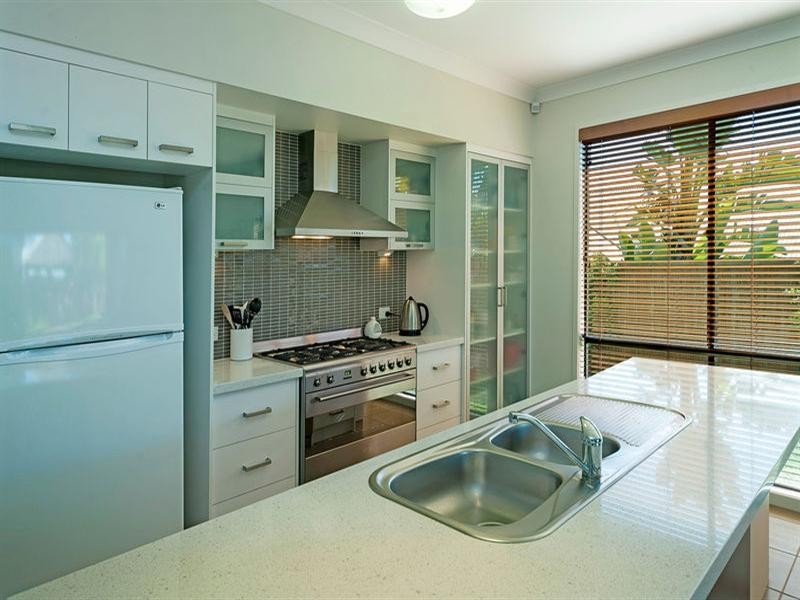 14 Codrington Circuit, Pacific Pines QLD 4211