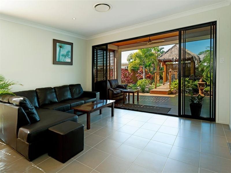 14 Codrington Circuit, Pacific Pines QLD 4211