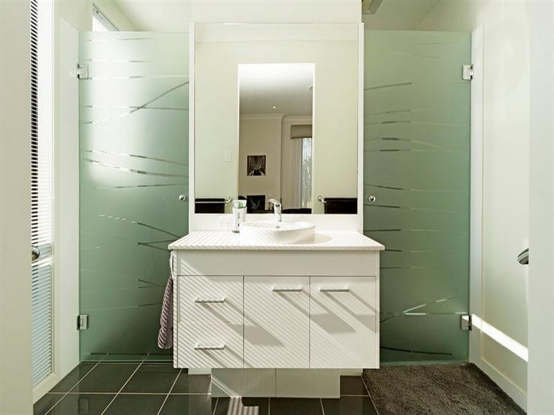 14 Codrington Circuit, Pacific Pines QLD 4211