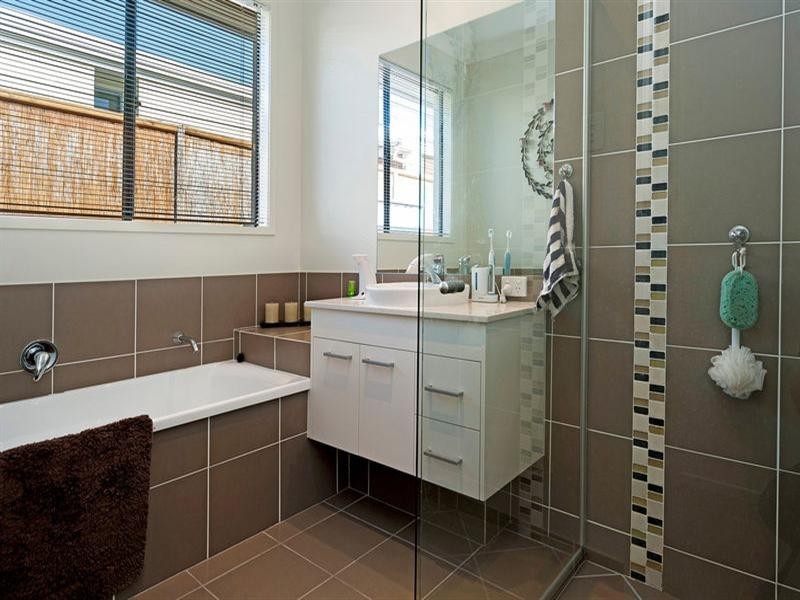 14 Codrington Circuit, Pacific Pines QLD 4211