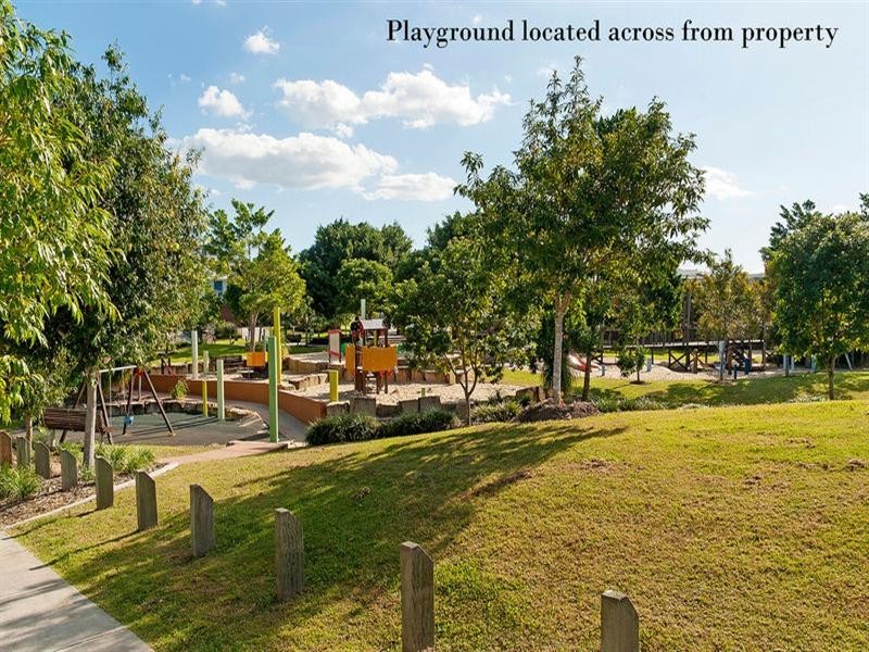 14 Codrington Circuit, Pacific Pines QLD 4211