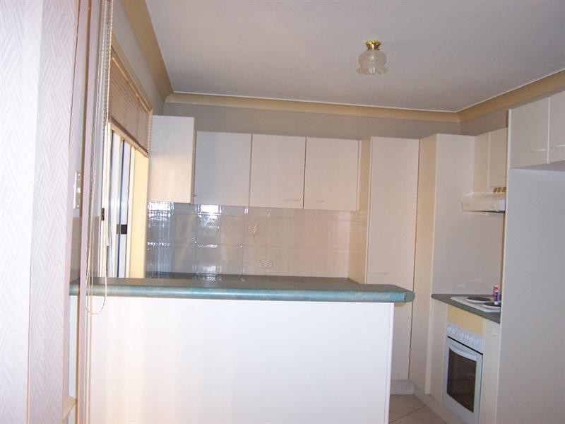 184 Universal Street, Gaven QLD 4211