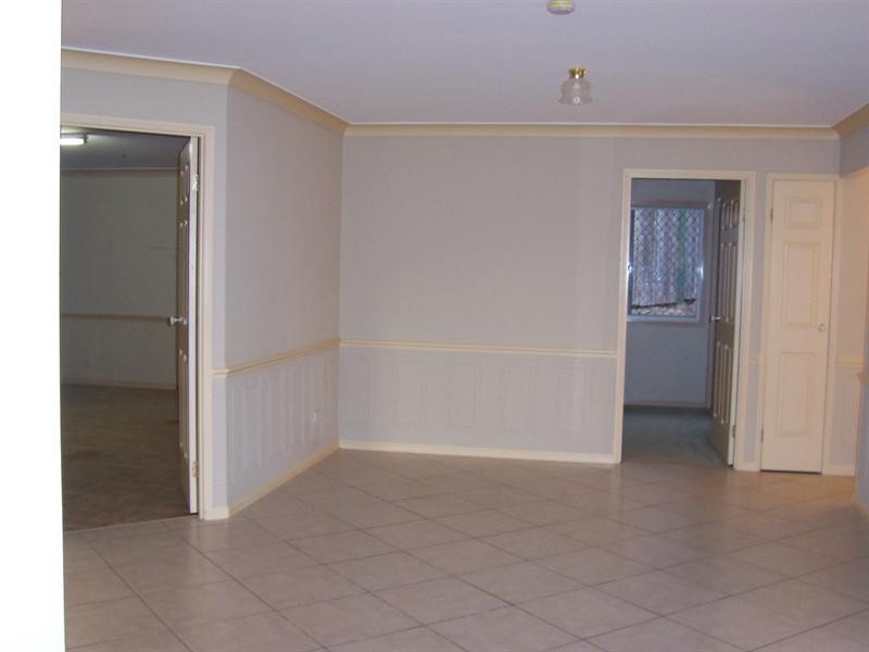 184 Universal Street, Gaven QLD 4211