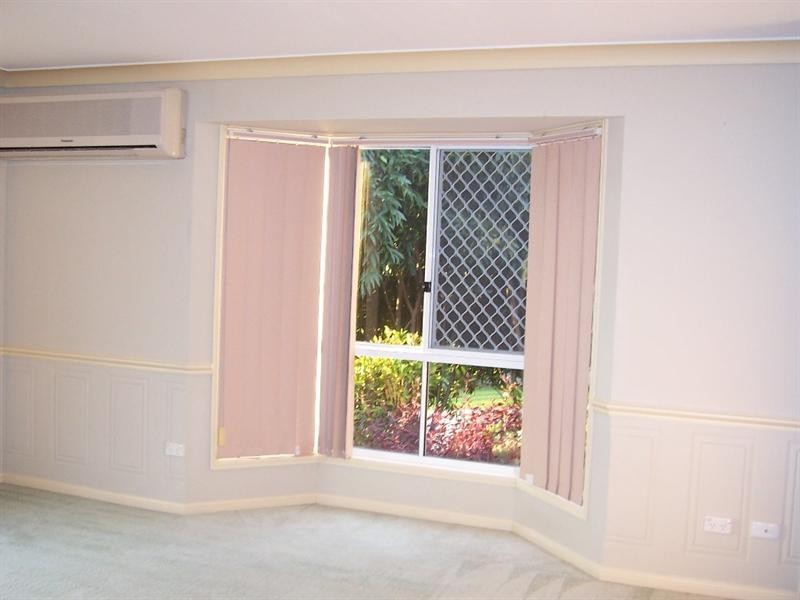 184 Universal Street, Gaven QLD 4211