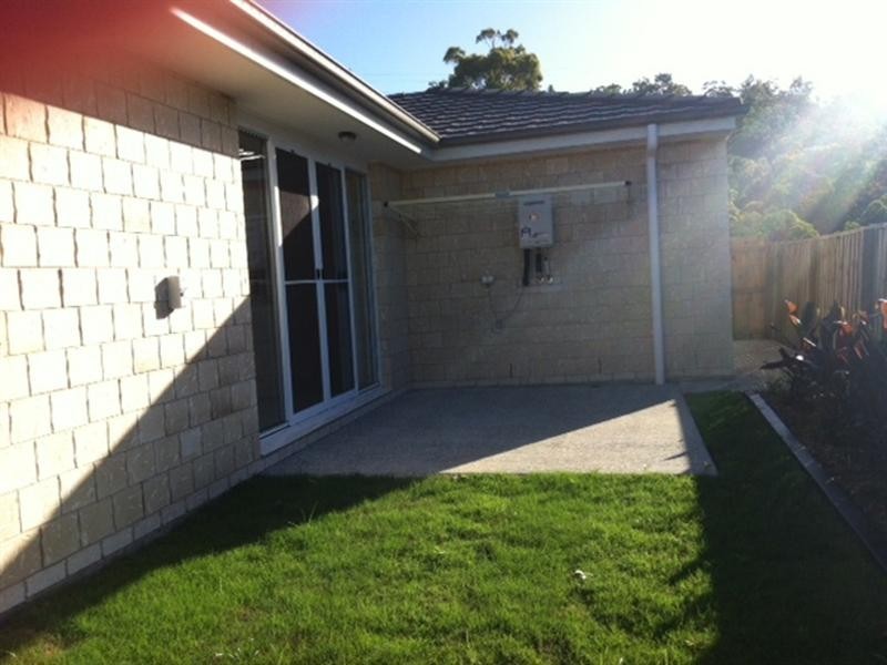 1/8 Bayrick Street, Pacific Pines QLD 4211