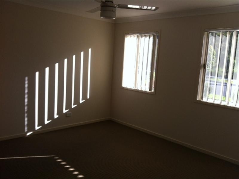 1/8 Bayrick Street, Pacific Pines QLD 4211