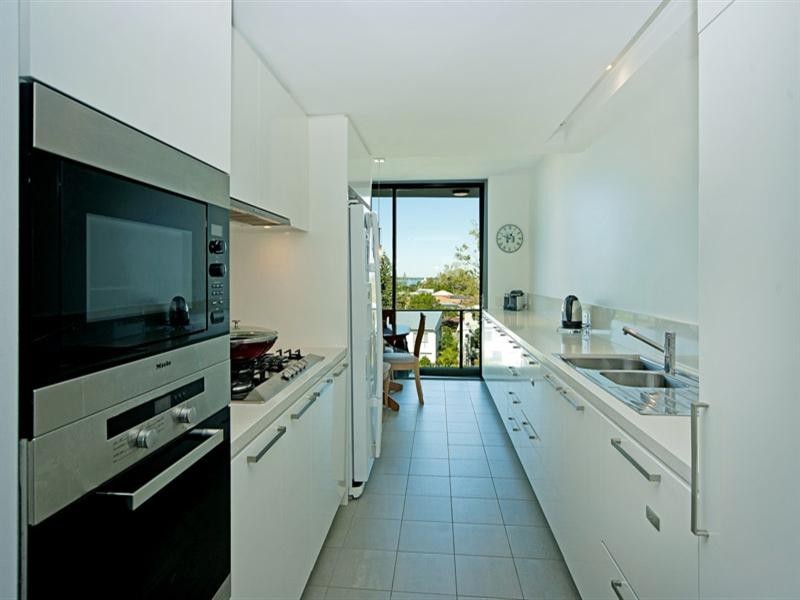 2503/323 Bayview Street, Hollywell QLD 4216