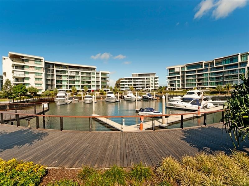 2503/323 Bayview Street, Hollywell QLD 4216