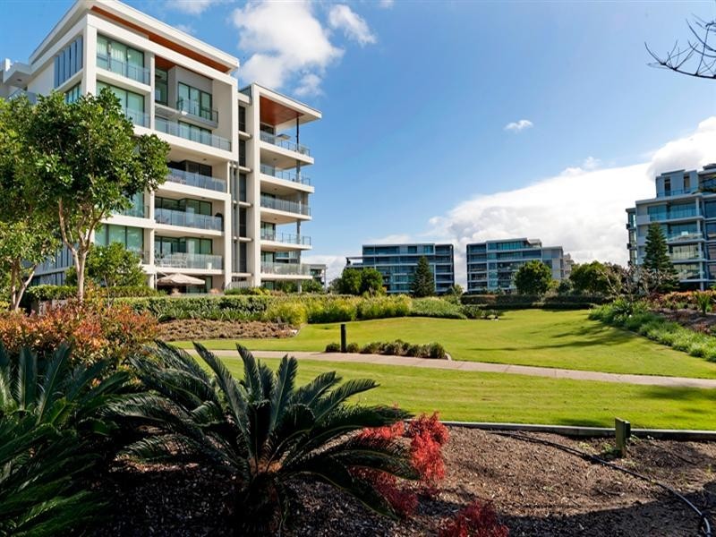 2503/323 Bayview Street, Hollywell QLD 4216