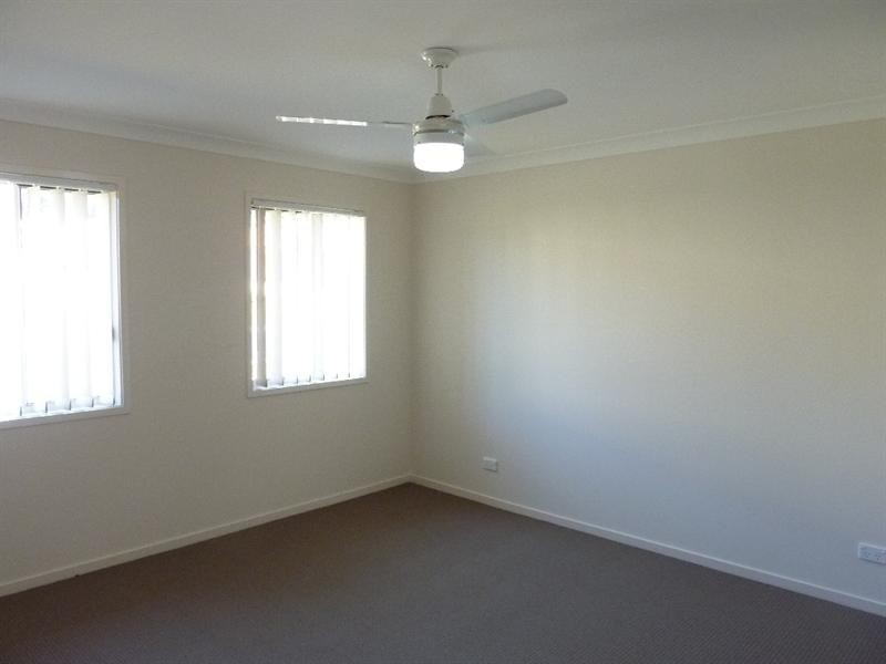 82 Wunburra Circuit, Pacific Pines QLD 4211